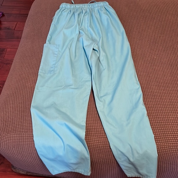 Samantha Mara medium teal scrub pants - Picture 3 of 3